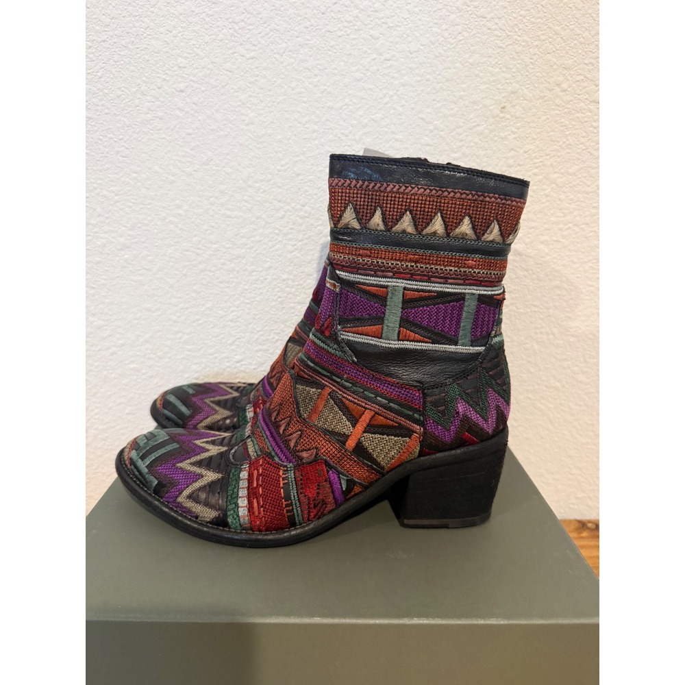 Marco Delli Senegal Boots 37.5 US 8 Embroidered Western Booties Italy $950